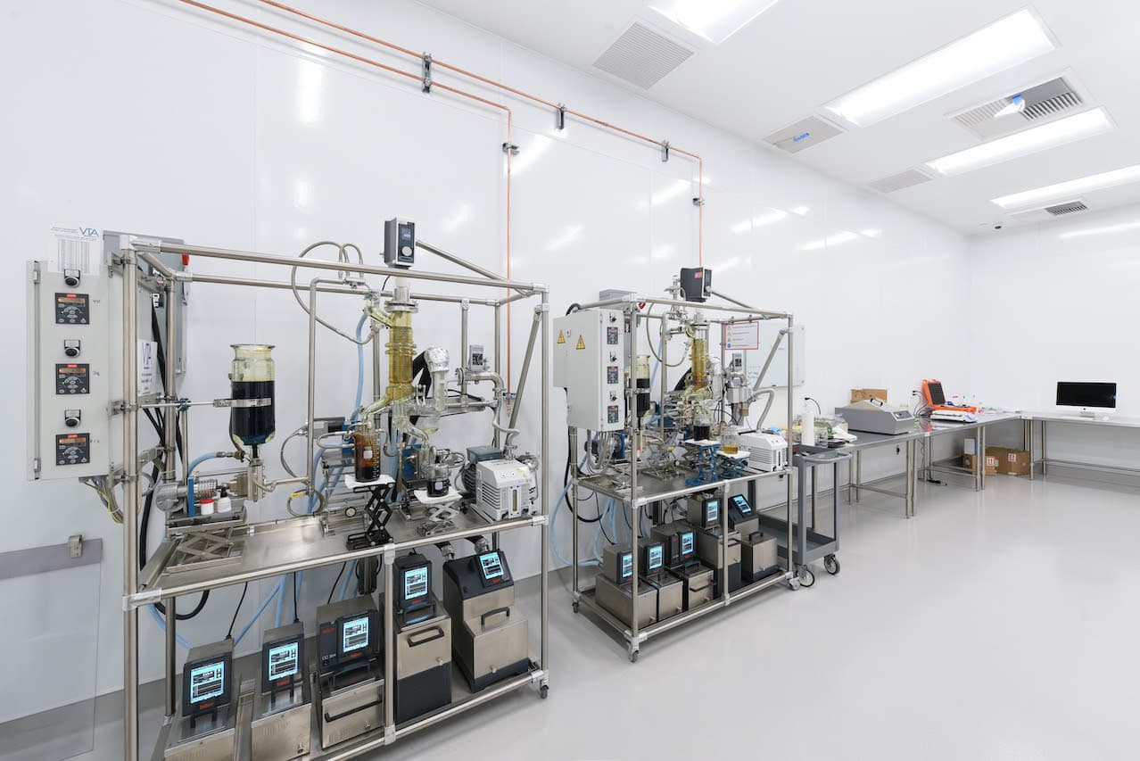 Professional cannabis extraction laboratory — stainless steel extraction equipment Minnesota